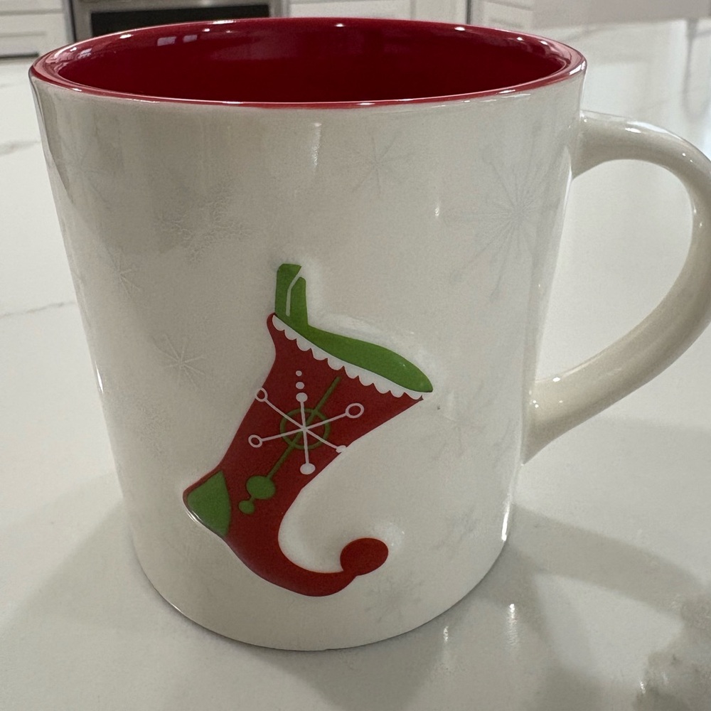 Starbucks Holiday 2006 Embossed Christmas stocking Mug‎ Red Interior 17 oz
